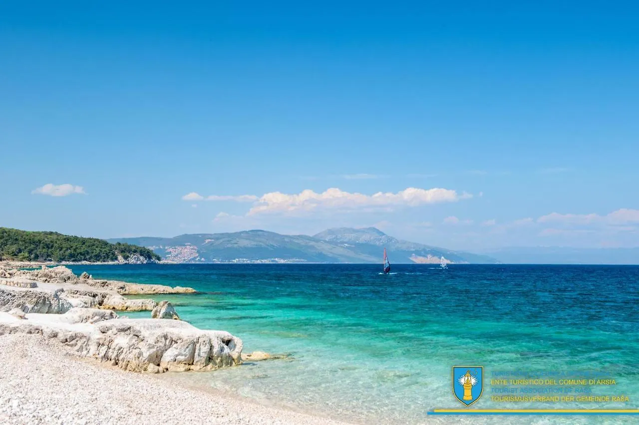 Yourcroatiaholiday - Villa With 6 Rooms 4*, Drenje (Istria)