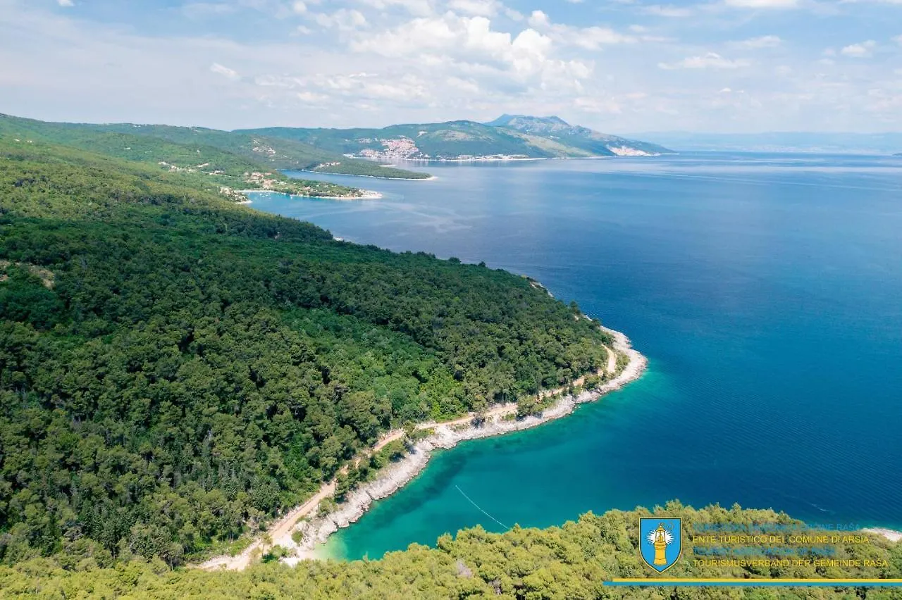 Yourcroatiaholiday - Villa With 6 Rooms Croatia