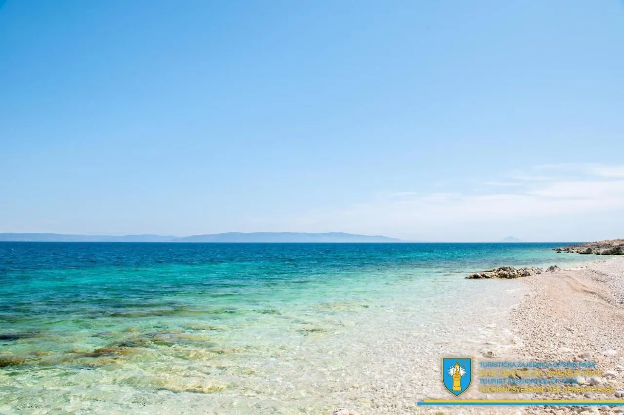 **** Gostinjska kuća Yourcroatiaholiday - Villa With 6 Rooms Croatia