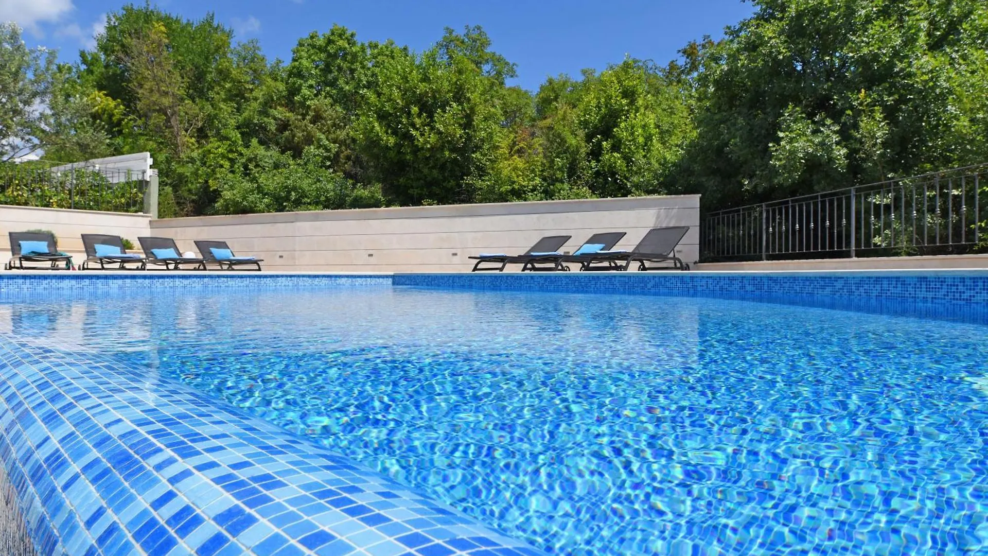 Yourcroatiaholiday - Villa With 6 Rooms Croatia